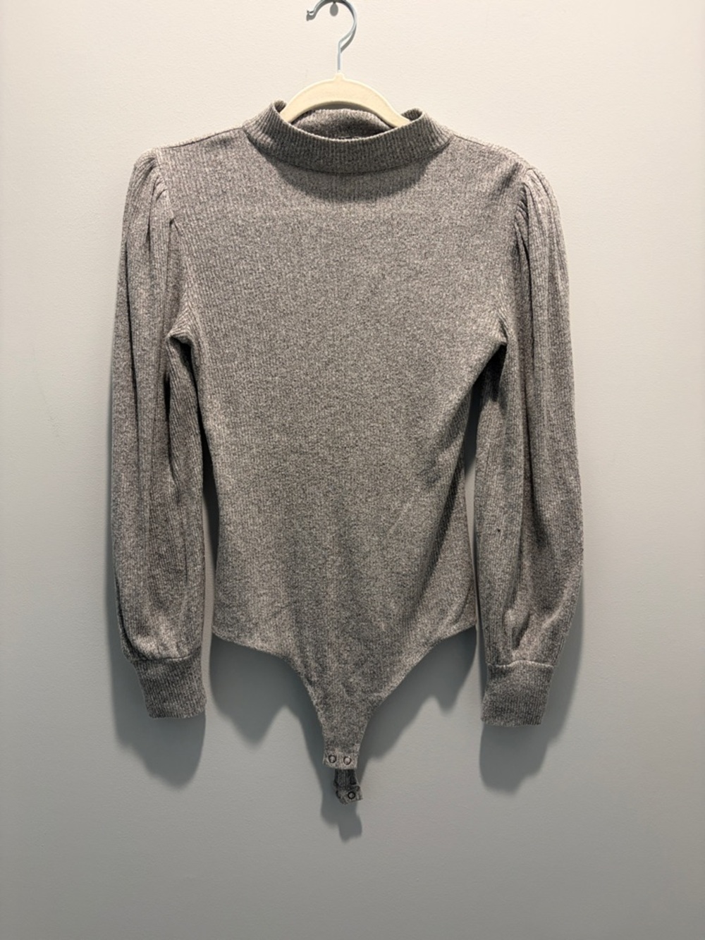 Express Heather Gray Mock Neck Long Sleeve Bodysuit